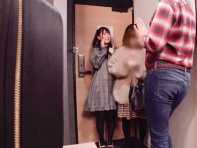 [母親によって承認された禁じられた関係]「私はあなたを愛しています...」小さな胸の少女が母親から許可を得て、年上の男性と愛情のこもったセックスをしています！愛のような生のセックスは、甘い息とわいせつうめきで響き渡ります♥【エロ動画 天鹿】