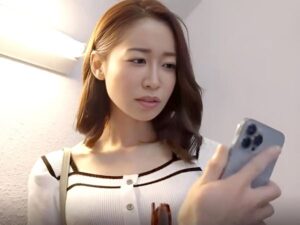 お仕置き調教☆アプリで隣の色白スレンダー巨乳人妻を見つけて恐喝レイプ！美熟女を肉奴隷にして強制不倫＜フェラチオ【エロ動画 天鹿】