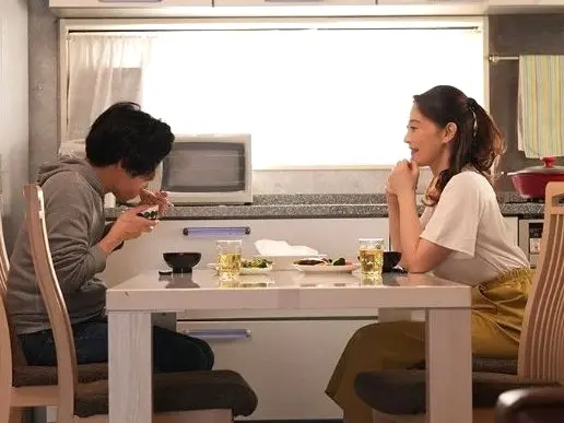 【母子相姦】幼い頃に父親を亡くし、20年間も母親の乳離れが出来ていない息子…甘やかして授乳手コキしたり性処理もしてくれるエロ美熟女母親。【エロ動画 天鹿】