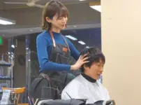 エロ漫画 同人 レビュー 天鹿|「可愛いですね…♡」夫婦で営む美容室で働く人妻美容師が客とエッチな関係!?自宅に出張して浮気するドスケベ痴女妻！【エロ動画 天鹿】