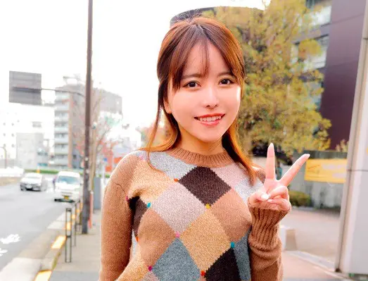 【美人女子大生×騎乗位セックス】恥ずかしがりながらのフェラから始まる濃厚プレイ！ 「気持ちいい…♡」腰を振って絶頂（笑）【エロ動画 天鹿】