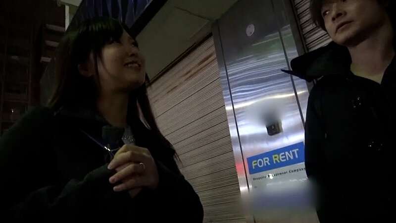 バスト91cmの巨乳で美乳の人妻さんをナンパしてなし崩し的におっぱいをモミモミ！笑顔が素敵な癒し系ゆるキャラ豊満巨乳妻に中出し！